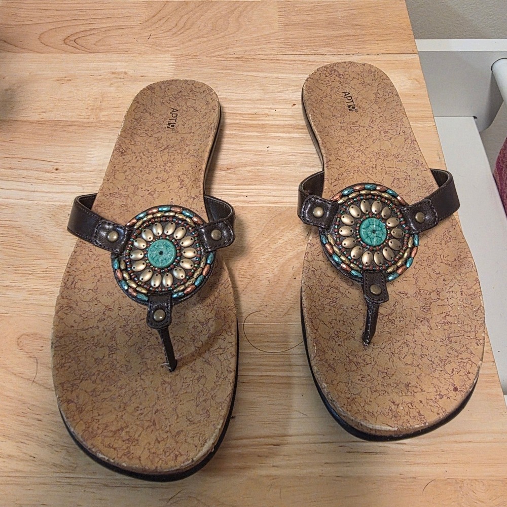 Apt 9 Womens 8 Thong Sandals Brown Turquoise Boho Medallion Koval Multi festival
